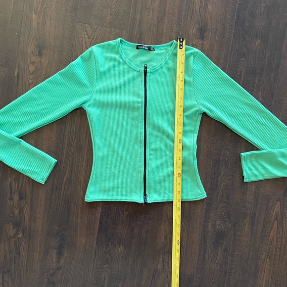 BOOHOO RIBBED ZIP FRONT TOP LONG SLEEVE SPLIT CUFF GREEN Size 8 - Picture 5 of 8